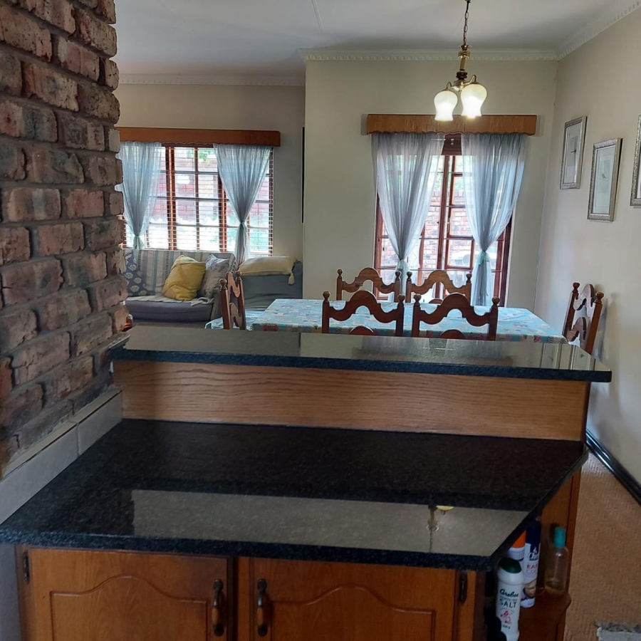 To Let 2 Bedroom Property for Rent in Langenhovenpark Free State